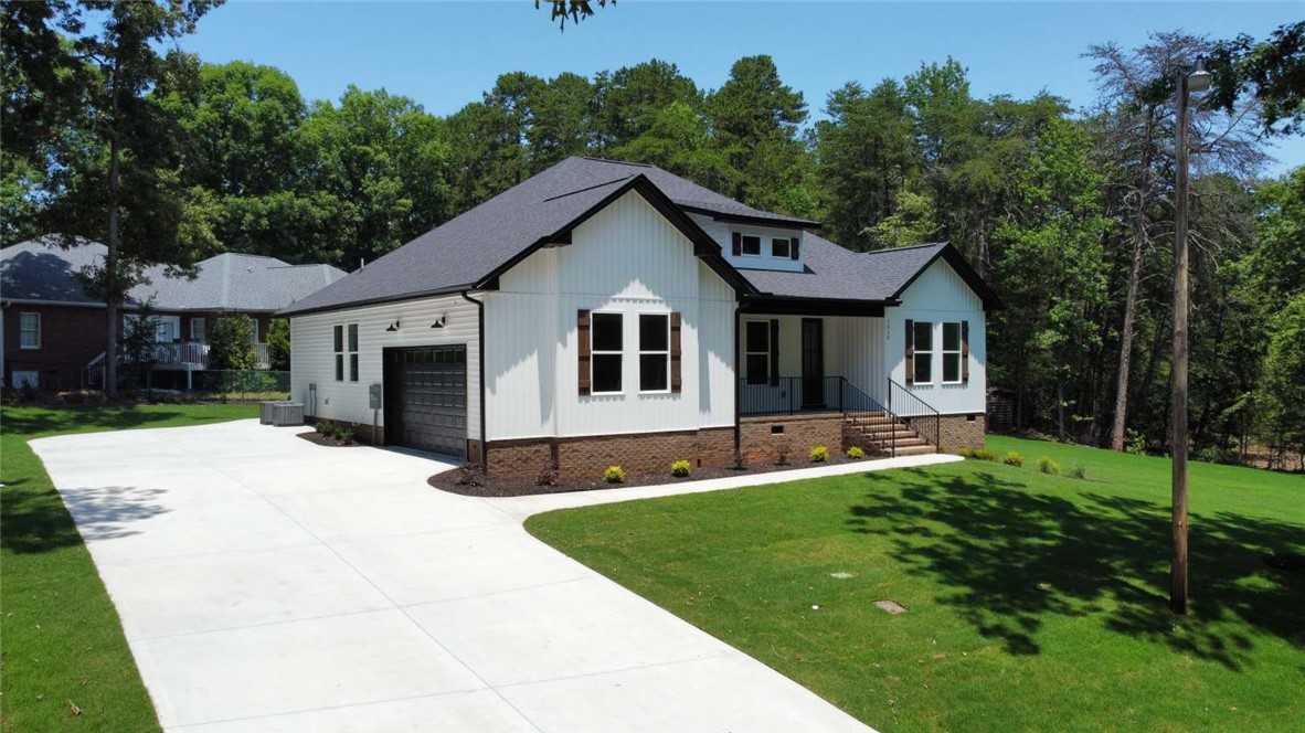 1010 Pintail Road Anderson, SC 29626 - Photo 3 of 25 Gallery Image 3