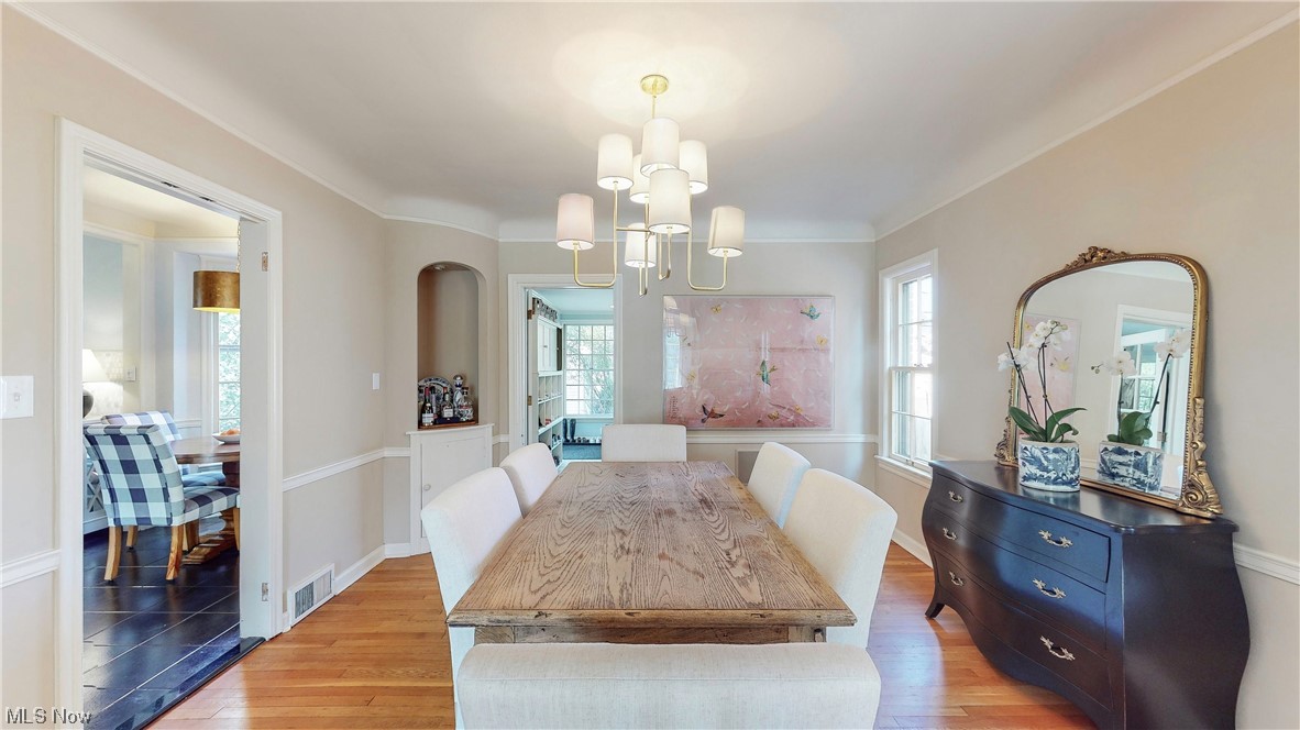 2564 Traymore Road Cleveland, OH 44118 - Photo 4 of 32 Gallery Image 4