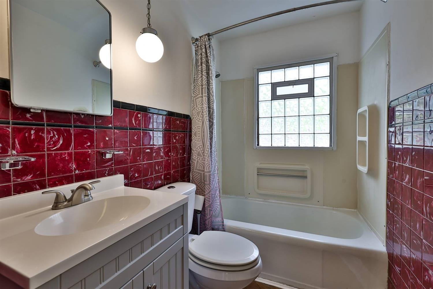 216 Ridgeway Road Cincinnati, OH 45216 - Photo 18 of 30