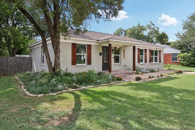 $360,000 | 10649 Sylvia Drive, Dallas, TX 75228