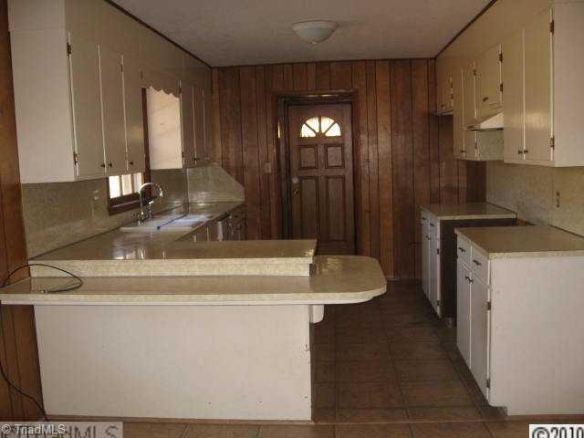 3722 Robinson Road Newton, NC 28658 - Photo 3 of 4 Kitchen.