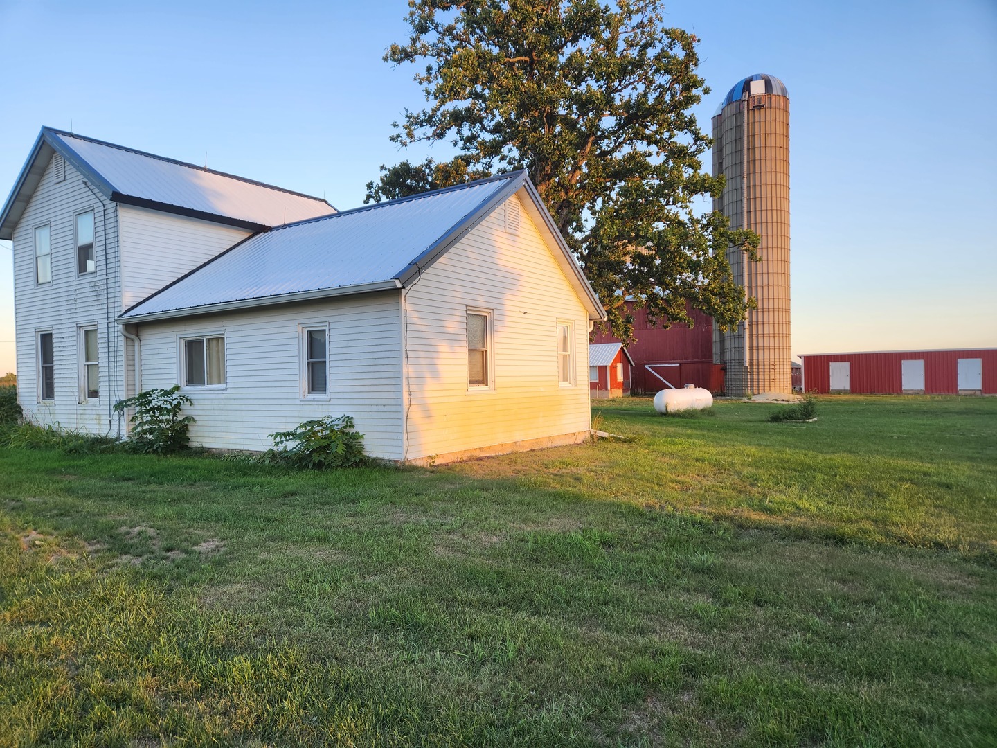 23909 Lawrence Road Harvard, IL 60033 - Photo 7 of 21 a front view of house with yard and green space