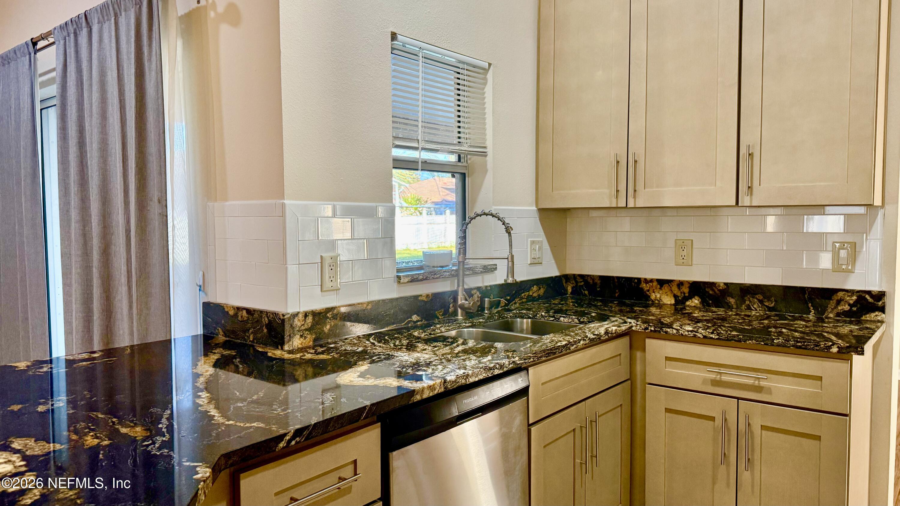 33 Phoenix Lane Palm Coast, FL 32164 - Photo 26 of 65 IMG_7376
