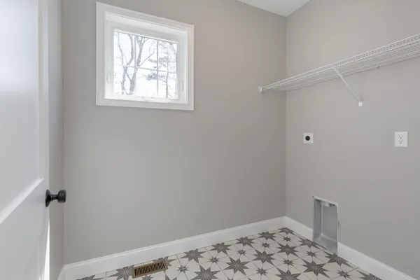 $899,900 | 38 Lane Road, Raymond, NH 03077