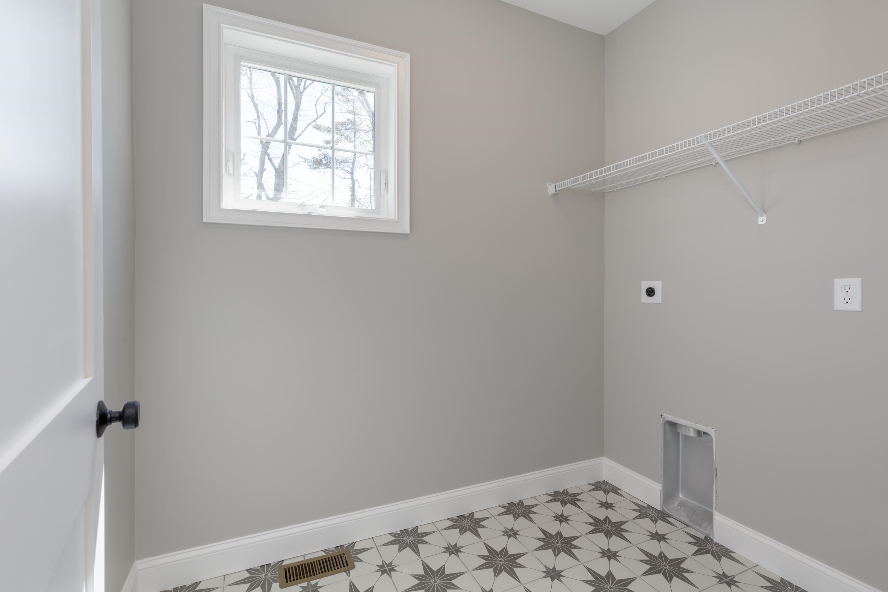 38 Lane Road Raymond, NH 03077 - Photo 15 of 36