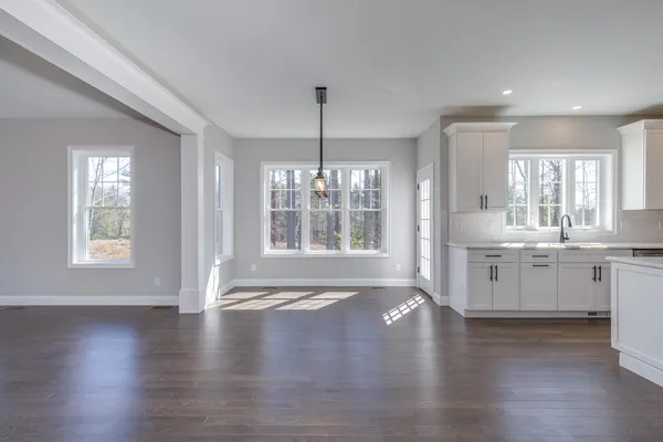 $899,900 | 38 Lane Road, Raymond, NH 03077