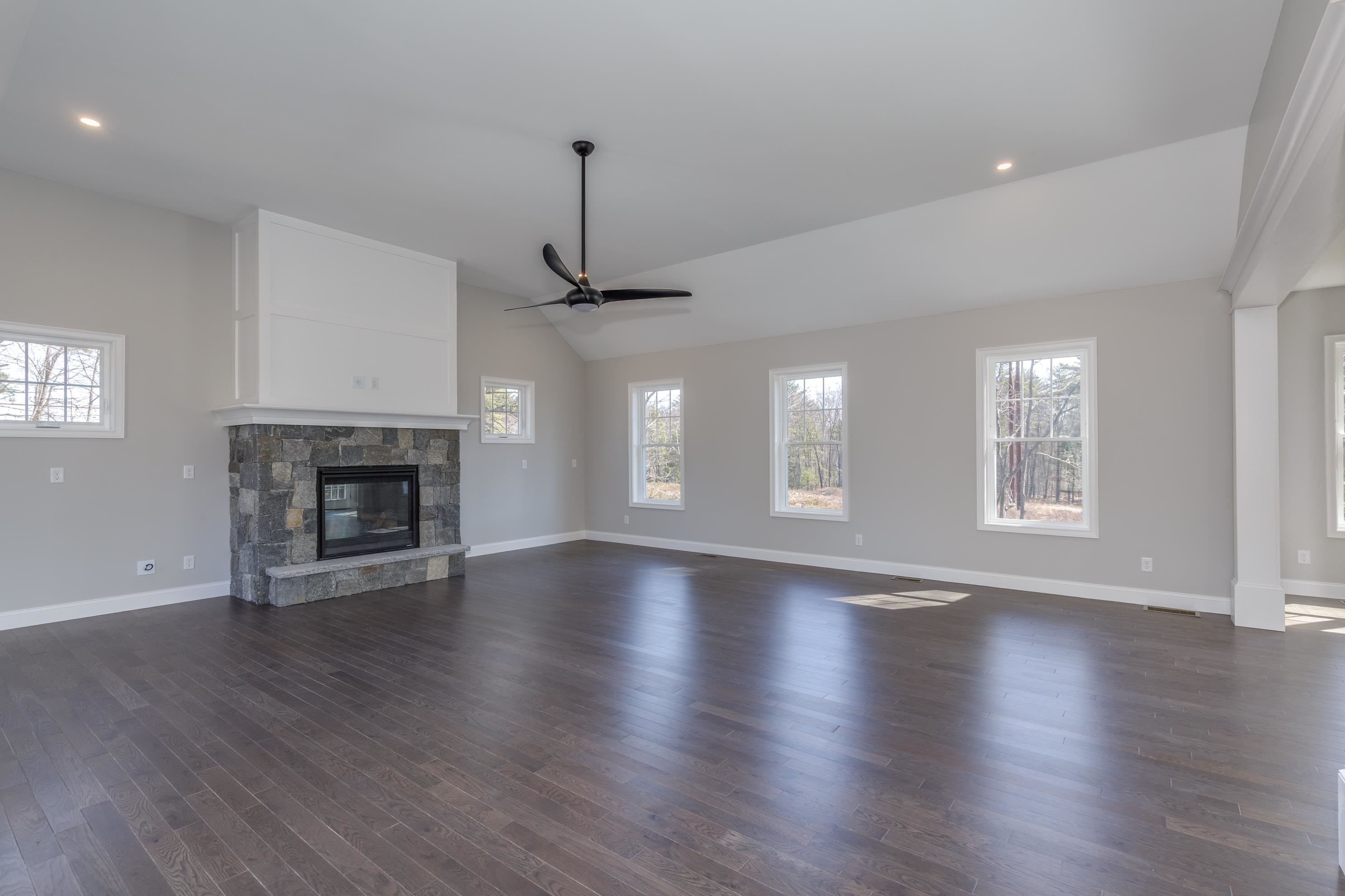 38 Lane Road Raymond, NH 03077 - Photo 18 of 36