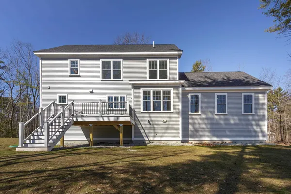 $899,900 | 38 Lane Road, Raymond, NH 03077