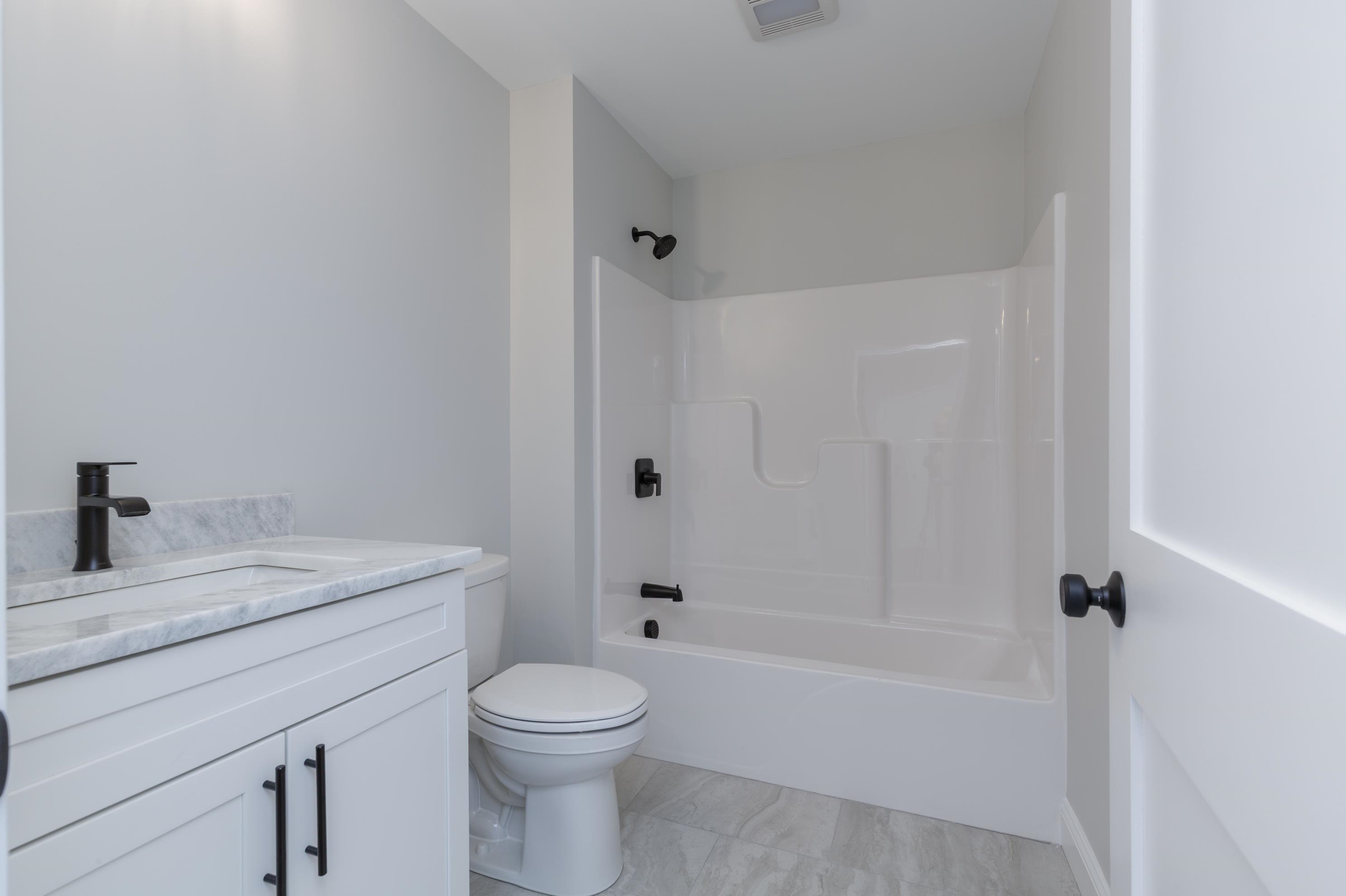 38 Lane Road Raymond, NH 03077 - Photo 25 of 36