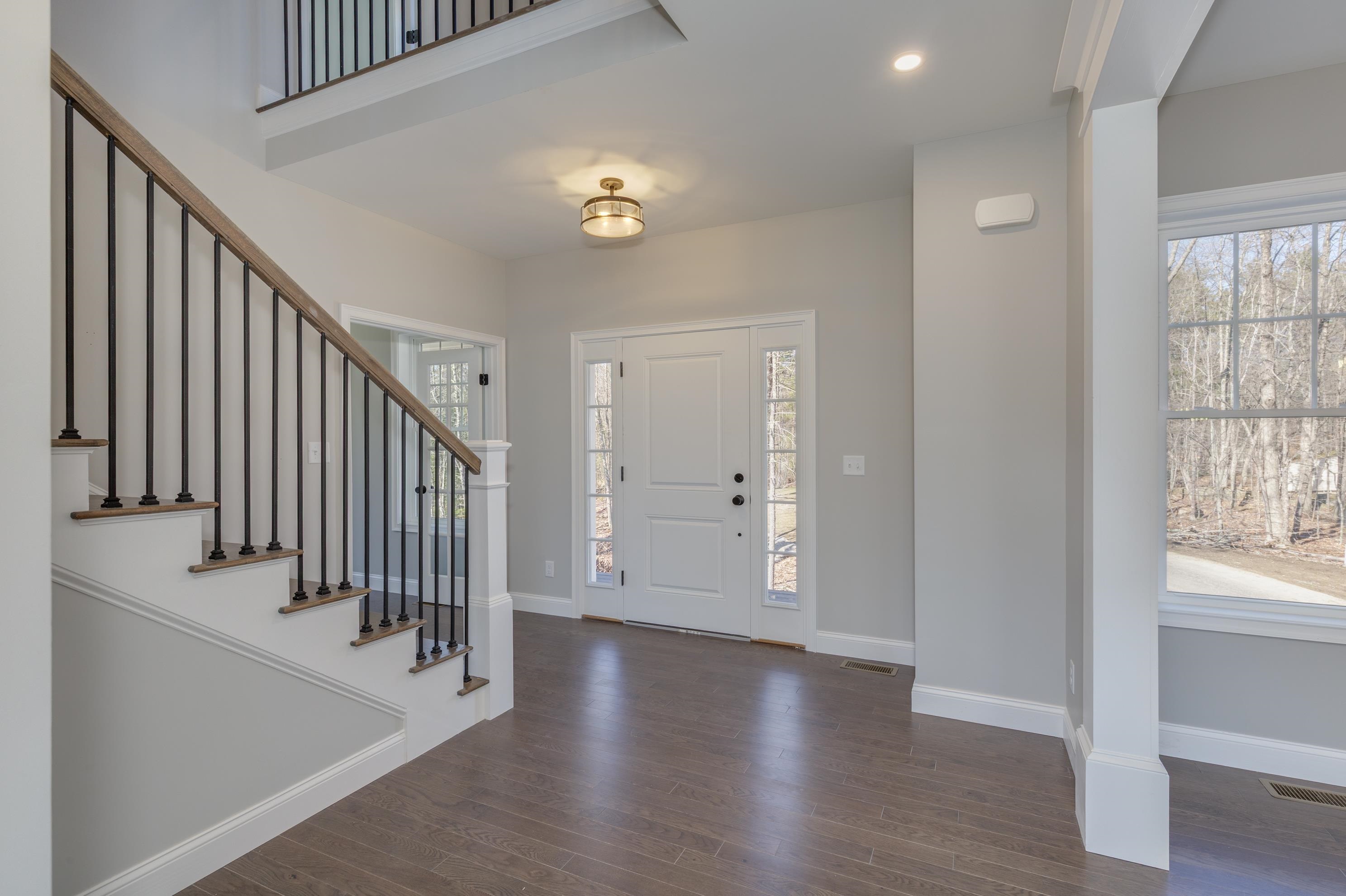 38 Lane Road Raymond, NH 03077 - Photo 3 of 36