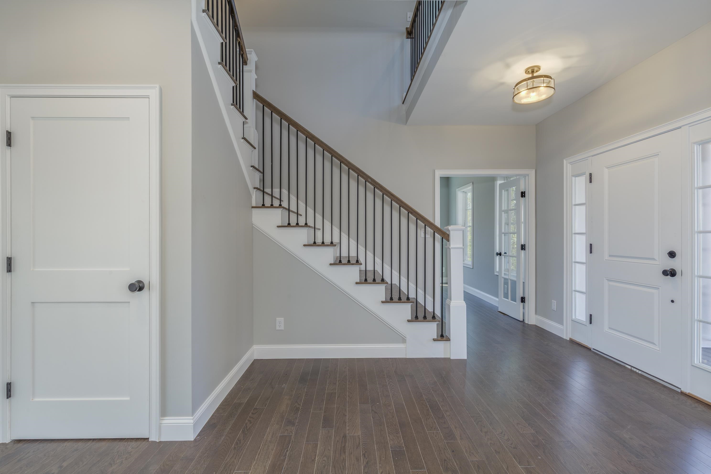 38 Lane Road Raymond, NH 03077 - Photo 5 of 36