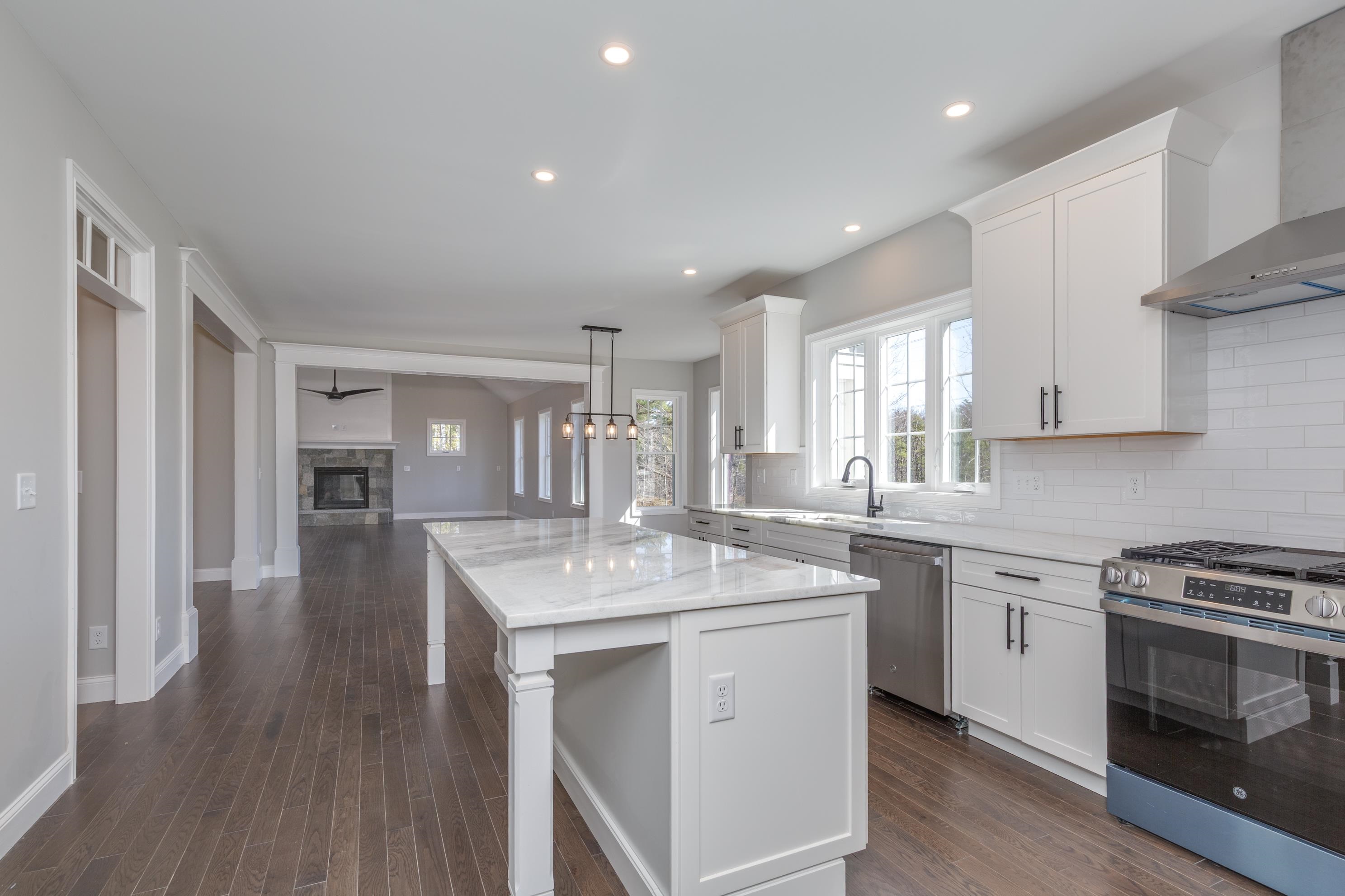 38 Lane Road Raymond, NH 03077 - Photo 10 of 36