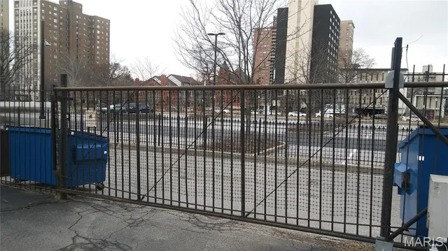 $104,900 | 4496 Maryland Avenue, Unit B, St. Louis, MO 63108