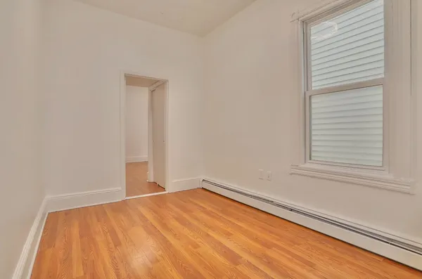 $2,000 | 119 Zabriskie Street, Unit 3, Jersey City, NJ 07307