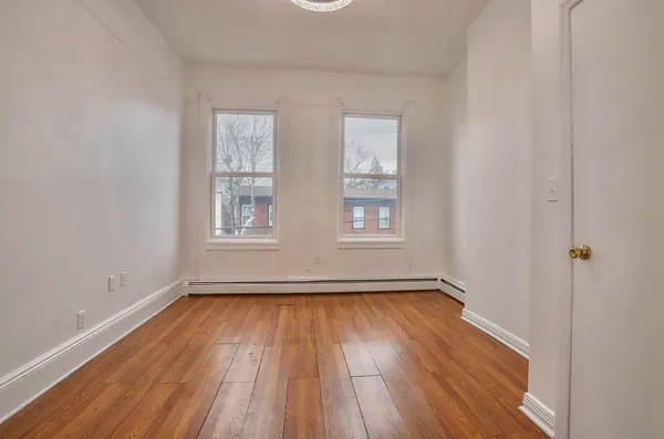 $2,000 | 119 Zabriskie Street, Unit 3, Jersey City, NJ 07307