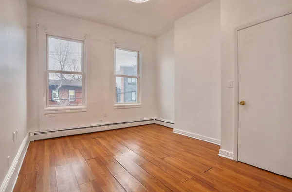 $2,000 | 119 Zabriskie Street, Unit 3, Jersey City, NJ 07307