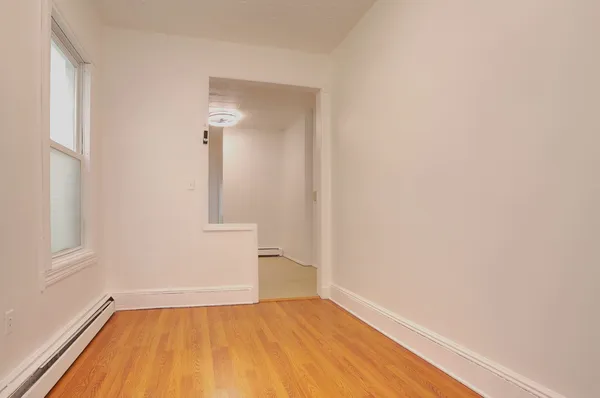 $2,000 | 119 Zabriskie Street, Unit 3, Jersey City, NJ 07307