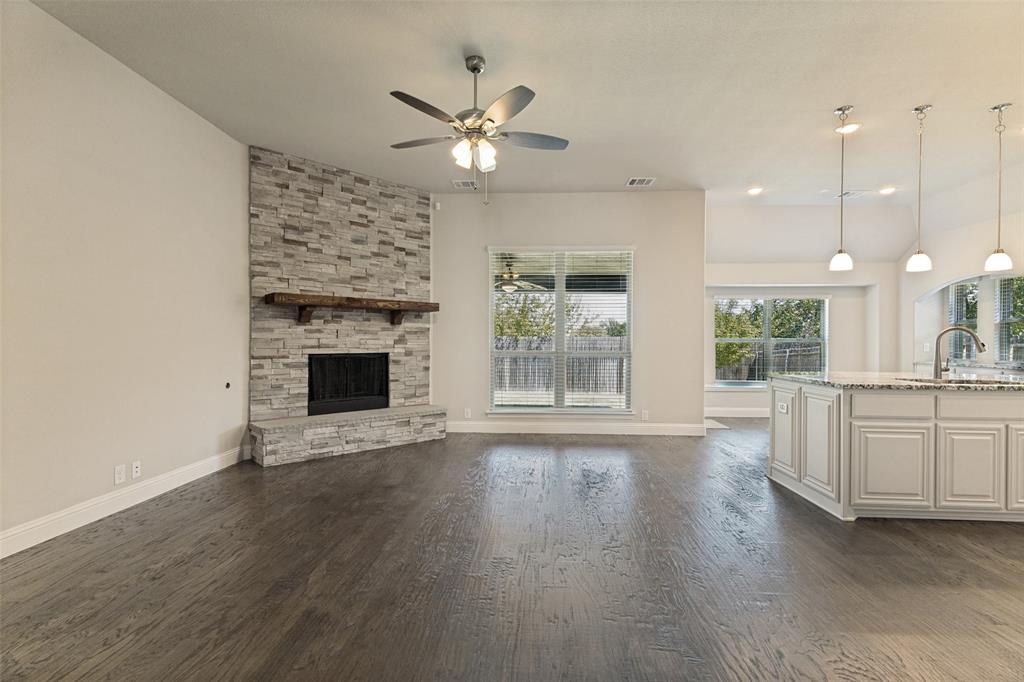 11428 Colonial Trace Road Fort Worth, TX 76244 - Photo 8 of 25 Gallery Image 8