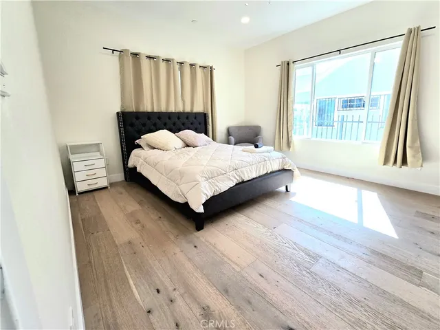 $5,000 | 1225 West 41st Street, Los Angeles, CA 90037