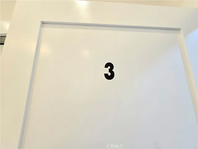 $5,000 | 1225 West 41st Street, Los Angeles, CA 90037