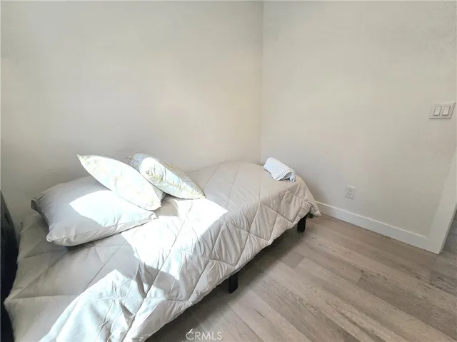 $5,000 | 1225 West 41st Street, Los Angeles, CA 90037