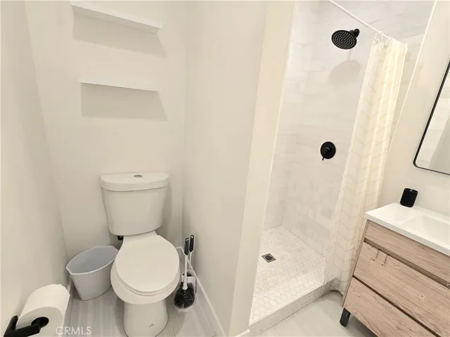 $5,000 | 1225 West 41st Street, Los Angeles, CA 90037