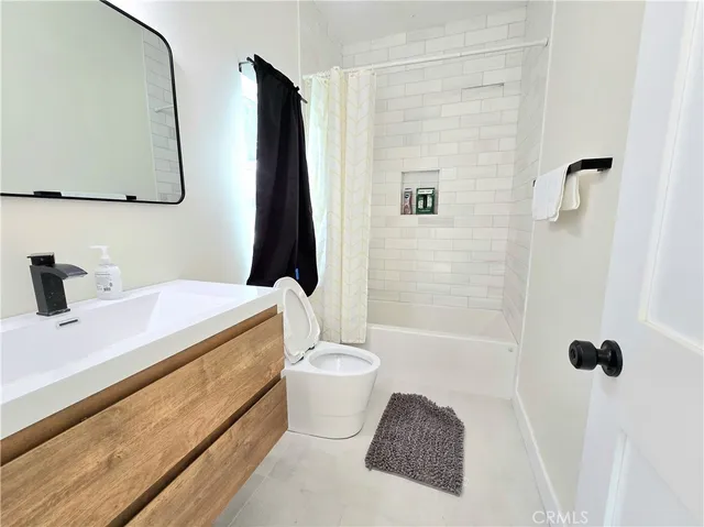 $5,000 | 1225 West 41st Street, Los Angeles, CA 90037