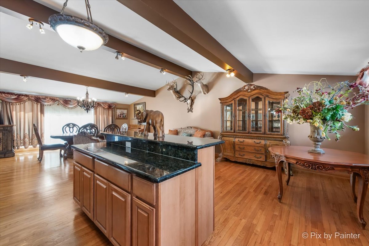 380 Dulles Road Des Plaines, IL 60016 - Photo 15 of 31