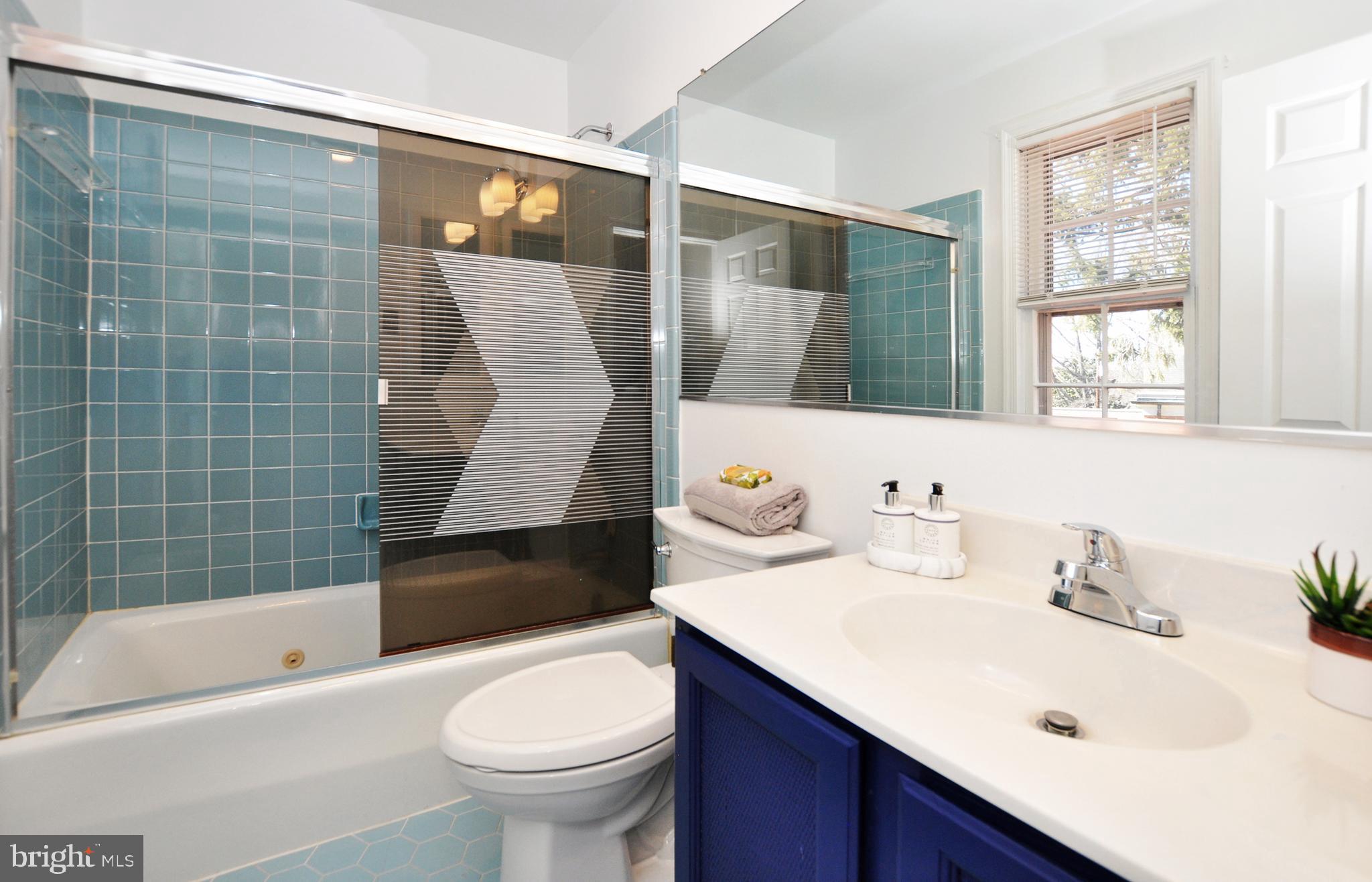 5003 Sangamore Road Bethesda, MD 20816 - Photo 19 of 33 Primary en-suite Bath with whirlpool tub