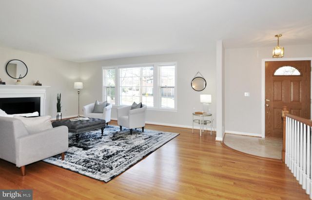 $1,045,000 | 5003 Sangamore Road, Bethesda, MD 20816