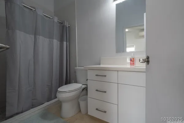 $2,750 | 87-1450 Farrington Highway, Unit C (UPSTAIRS), Waianae, HI 96792