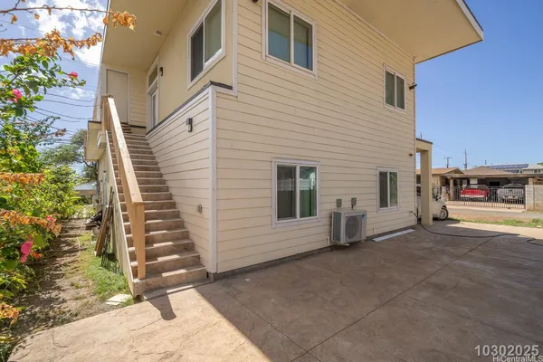 $2,750 | 87-1450 Farrington Highway, Unit C (UPSTAIRS), Waianae, HI 96792