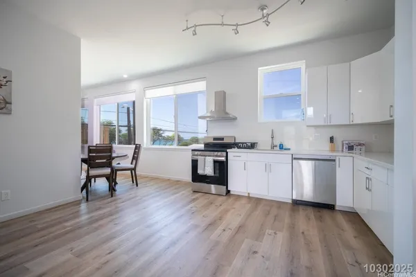 $2,750 | 87-1450 Farrington Highway, Unit C (UPSTAIRS), Waianae, HI 96792