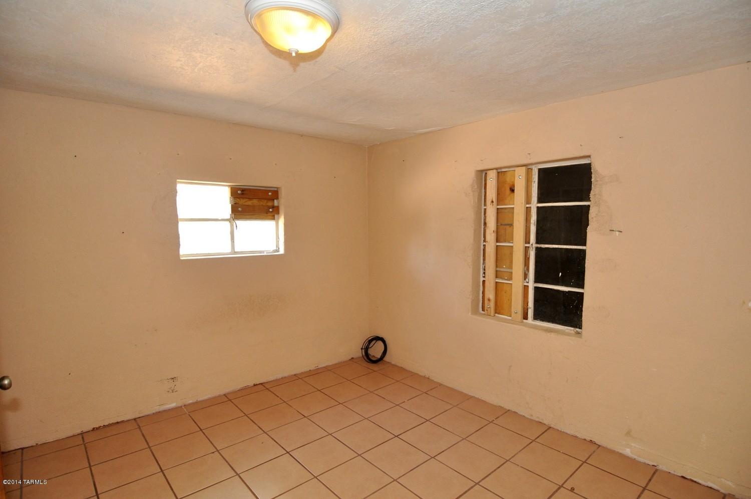 215 East Roger Road Tucson, AZ 85705 - Photo 17 of 27