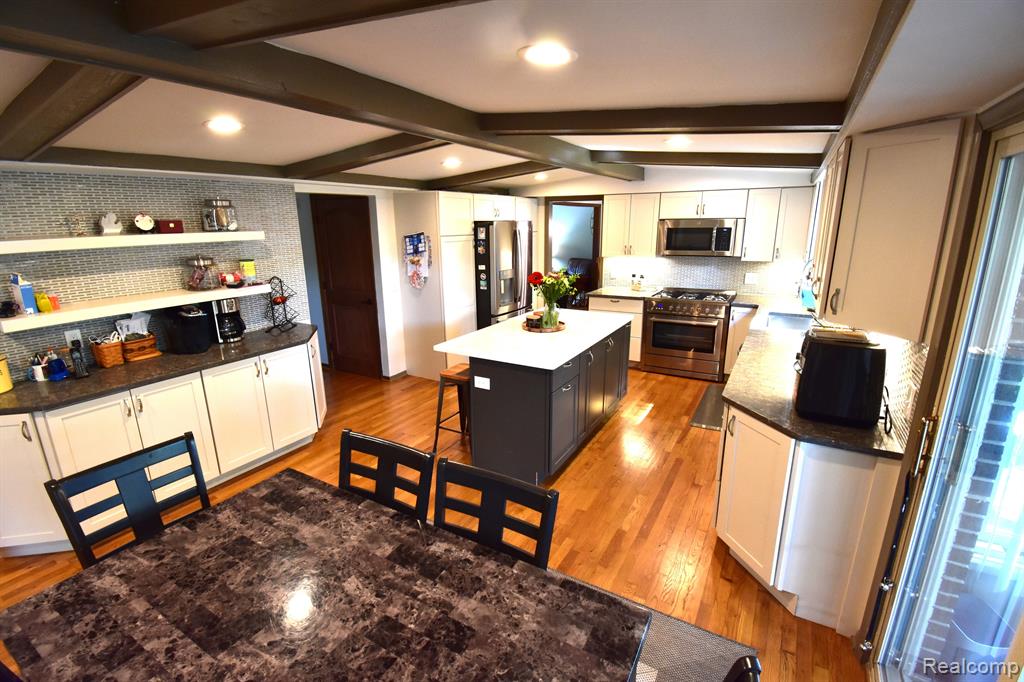 439 Shellbourne Drive Rochester Hills, MI 48309 - Photo 12 of 60