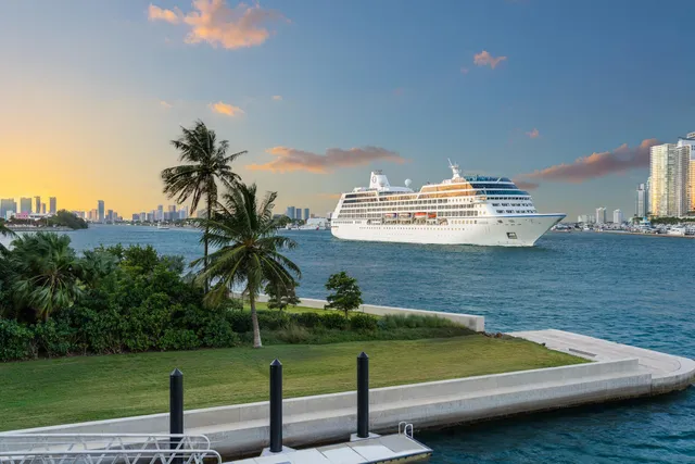 $15,950,000 | 6800 Fisher Island Drive, Unit 6823, Miami Beach, FL 33109