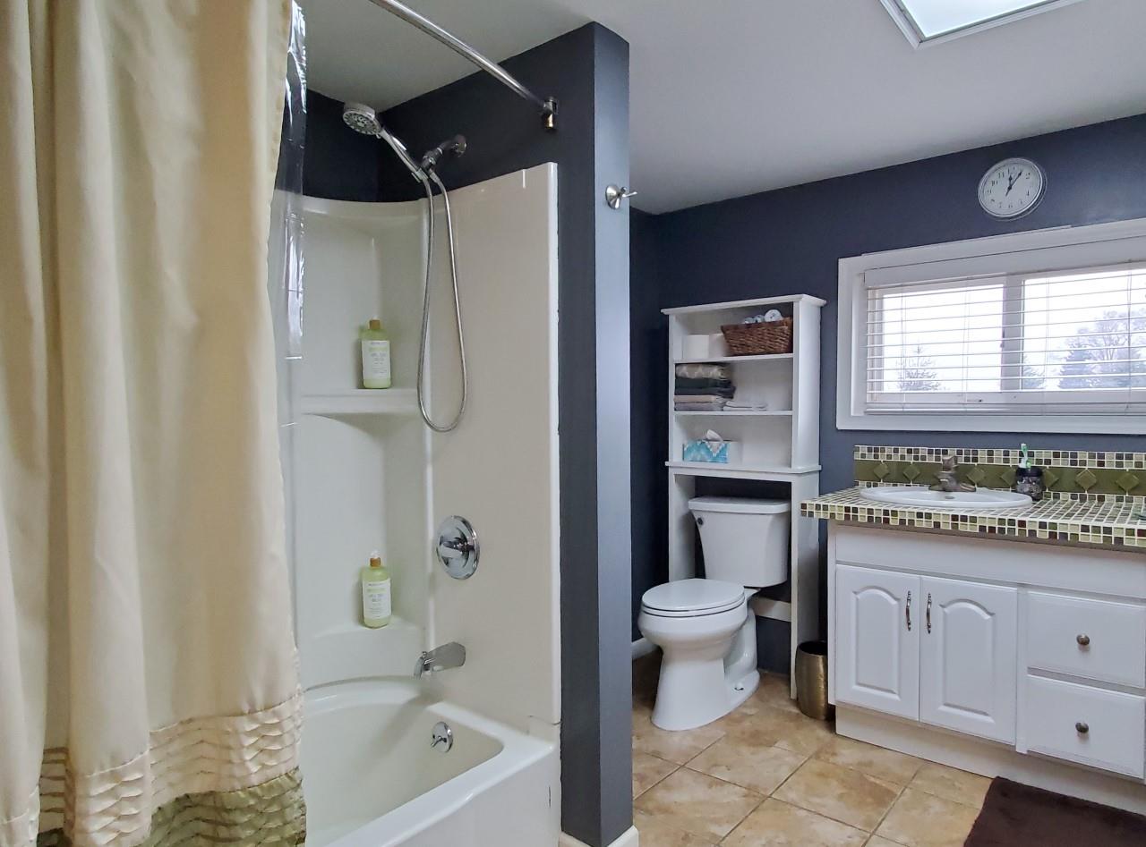 5223 North Barry Road Wheeler, MI 48662 - Photo 15 of 34 1882727-14.JPG