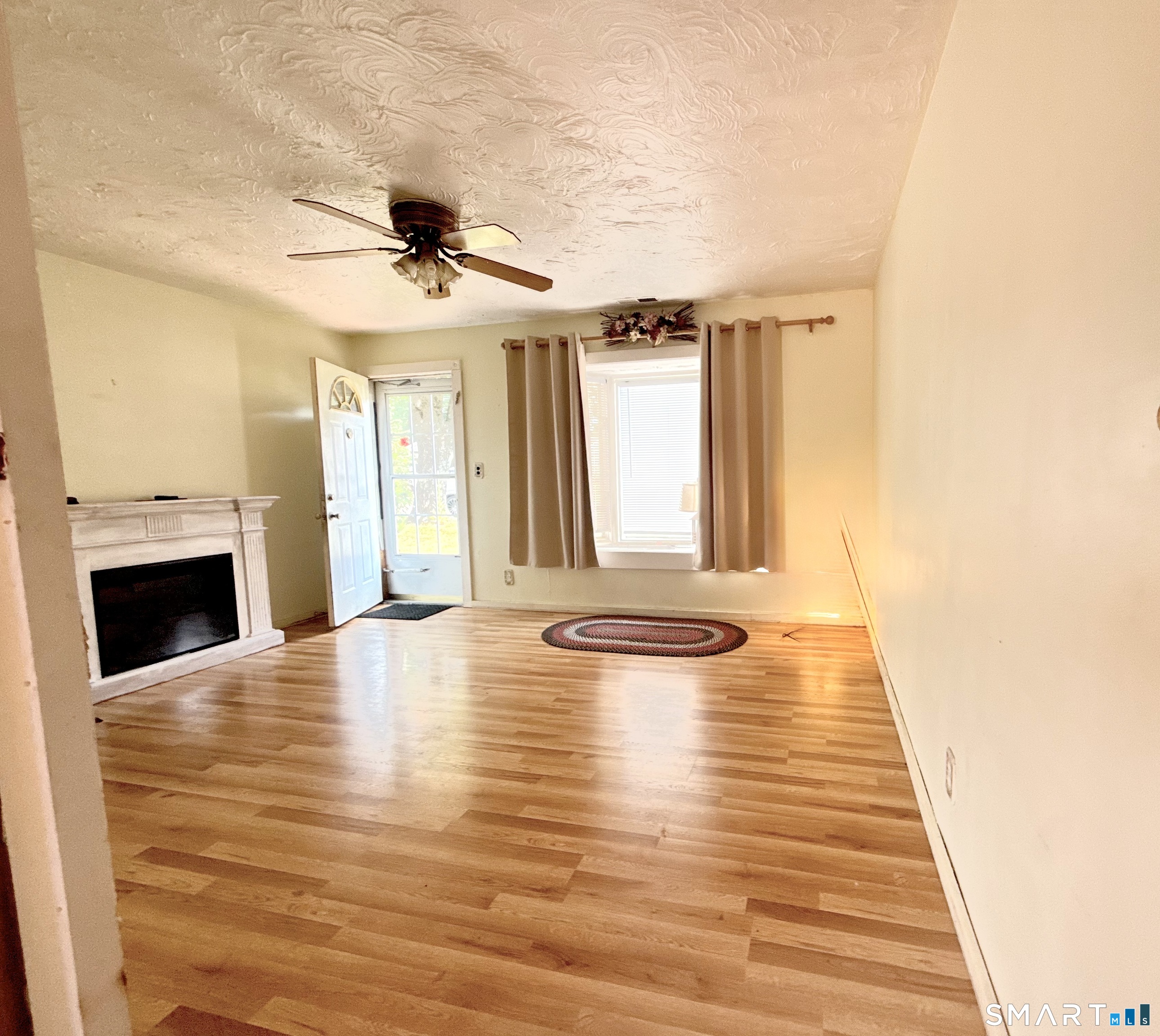 3 Charters Road Ansonia, CT 06401 - Photo 4 of 15