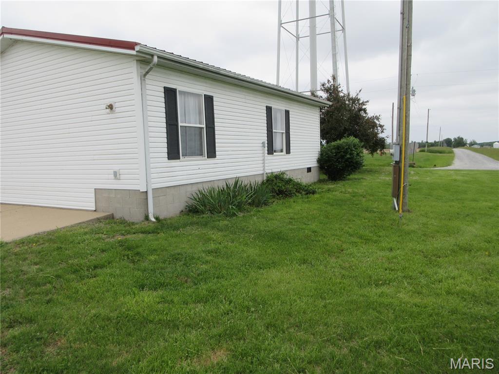 7080 Bee Branch Road Iuka, IL 62849 - Photo 32 of 40