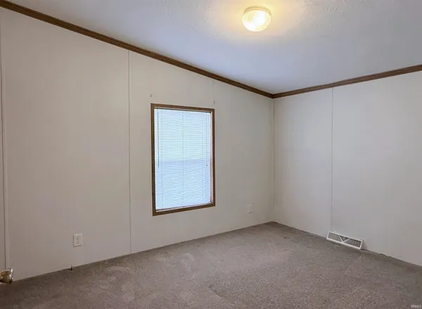 $189,900 | 315 Doyle Avenue, Loogootee, IN 47553