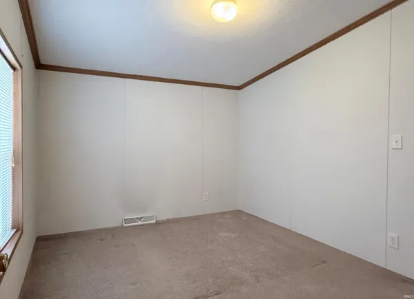 $189,900 | 315 Doyle Avenue, Loogootee, IN 47553