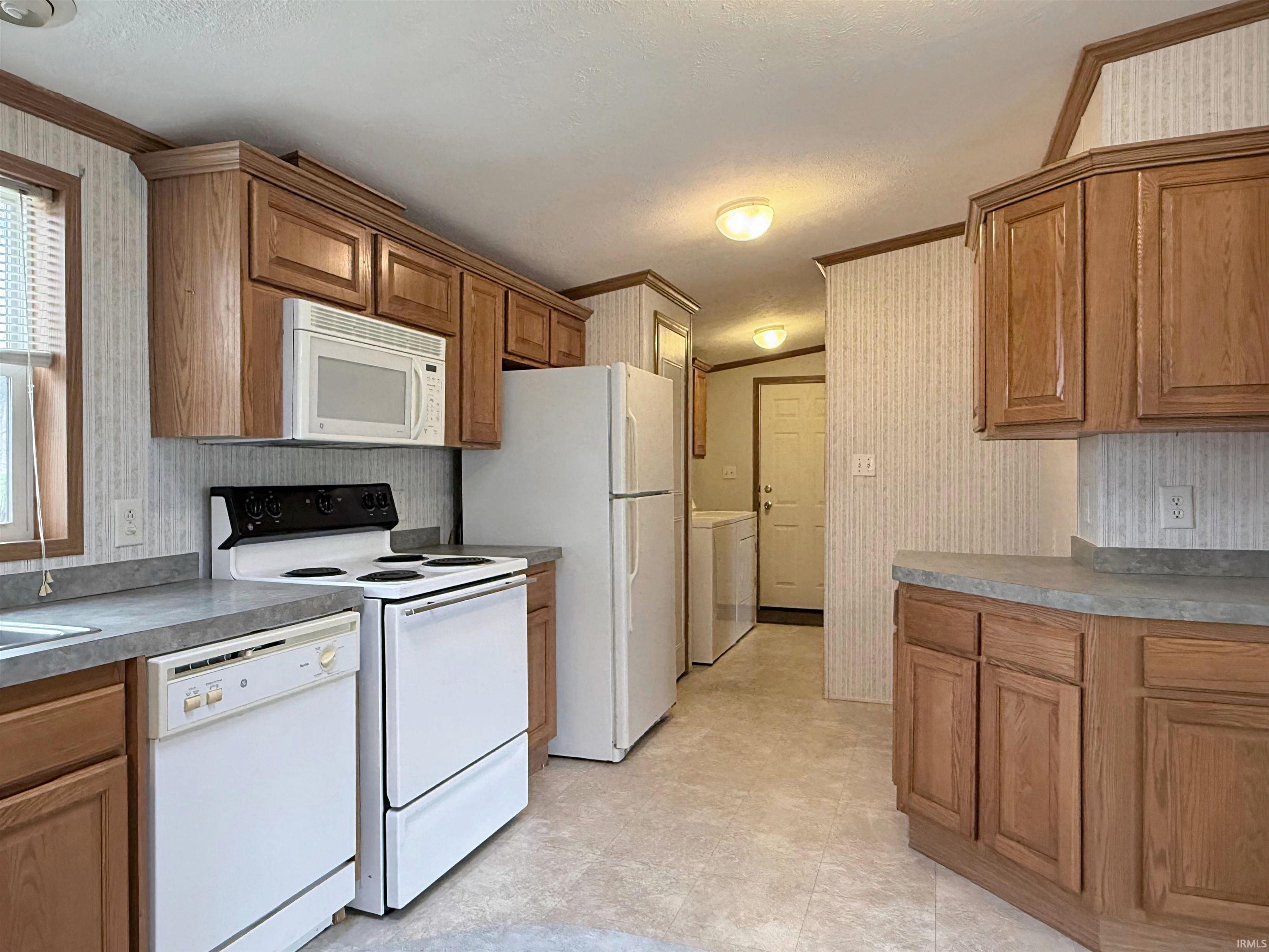 315 Doyle Avenue Loogootee, IN 47553 - Photo 8 of 27