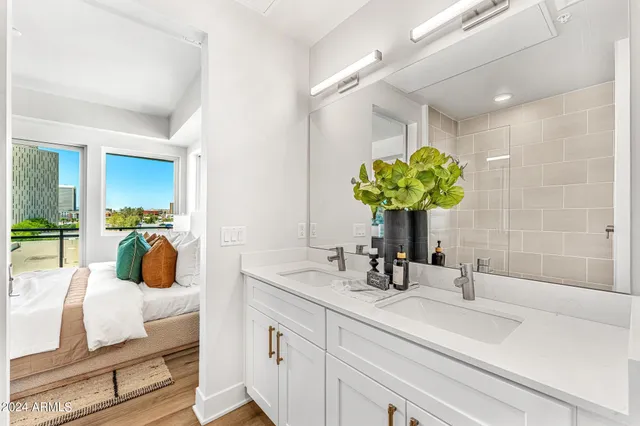 $550,000 | 3131 North Central Avenue, Unit 3012, Phoenix, AZ 85012