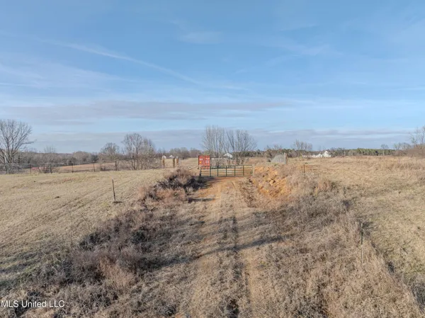 $245,000 | 2 Boggan Lane, Hernando, MS 38632