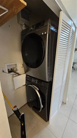 $5,000 | 436 Northeast 25th Avenue, Pompano Beach, FL 33062