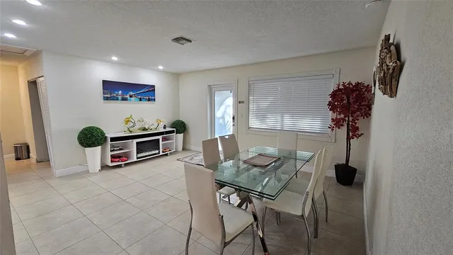 $5,000 | 436 Northeast 25th Avenue, Pompano Beach, FL 33062