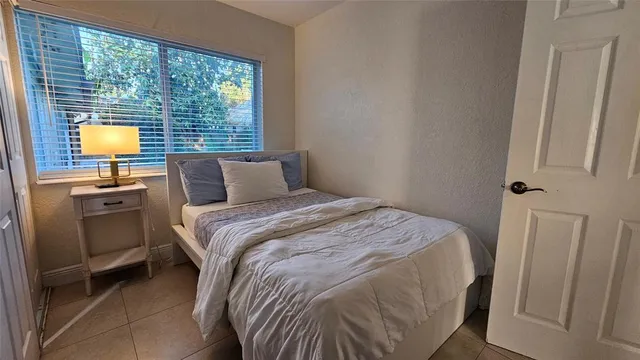 $5,000 | 436 Northeast 25th Avenue, Pompano Beach, FL 33062