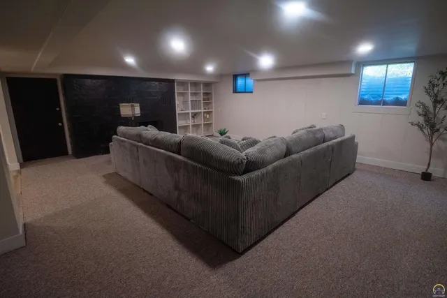 $329,000 | 410 Turner Road, Emporia, KS 66801