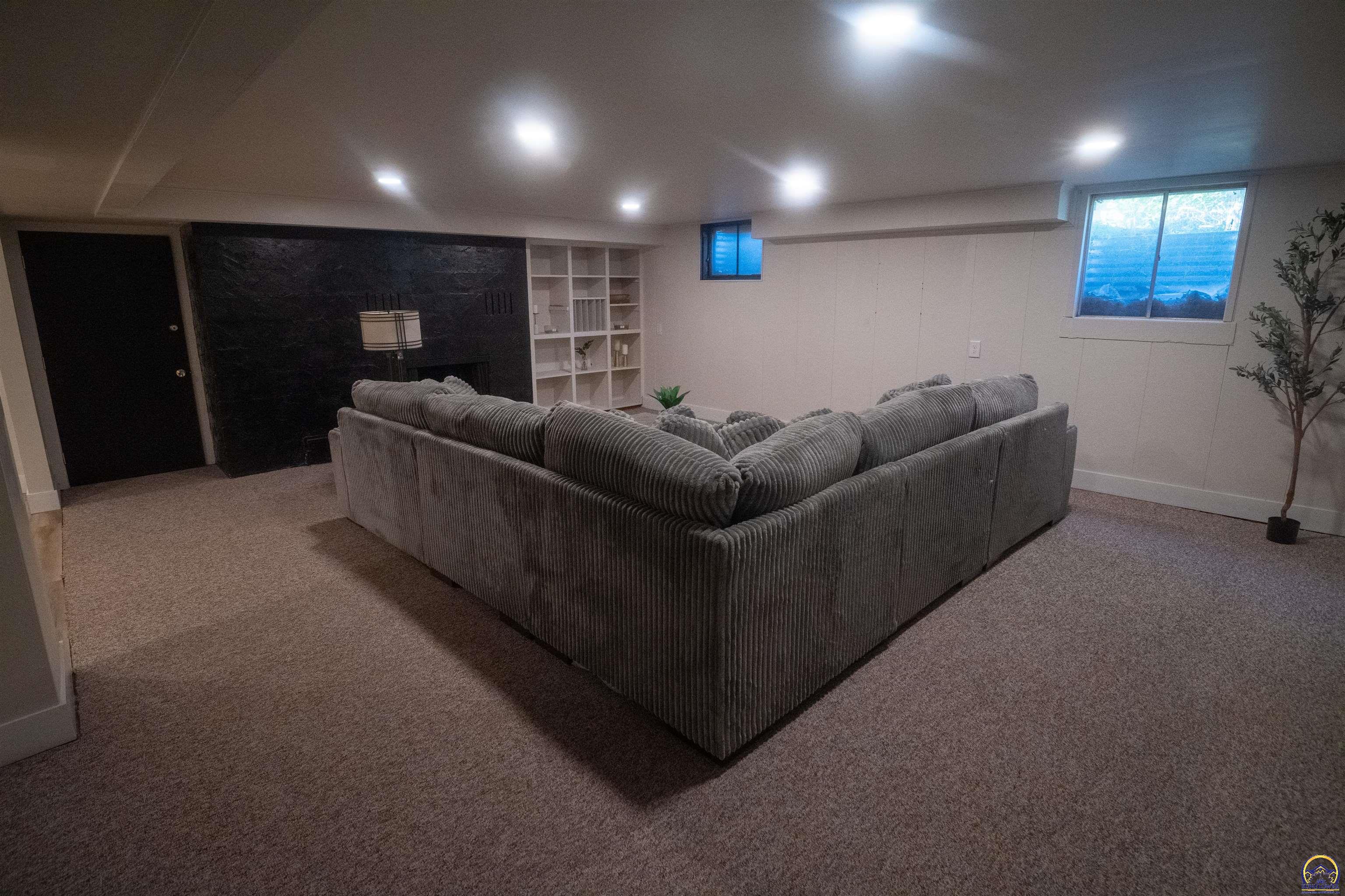 410 Turner Road Emporia, KS 66801 - Photo 13 of 47