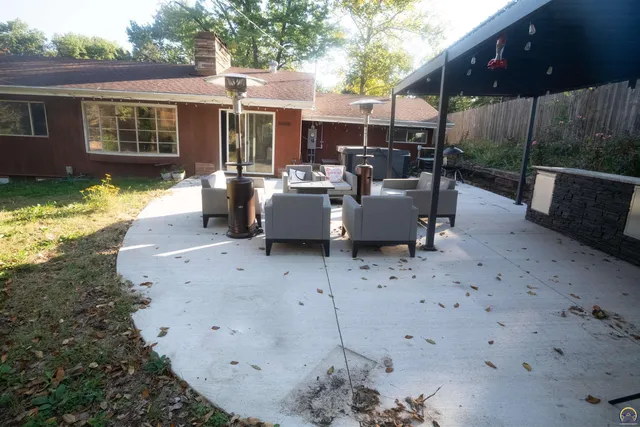 $329,000 | 410 Turner Road, Emporia, KS 66801